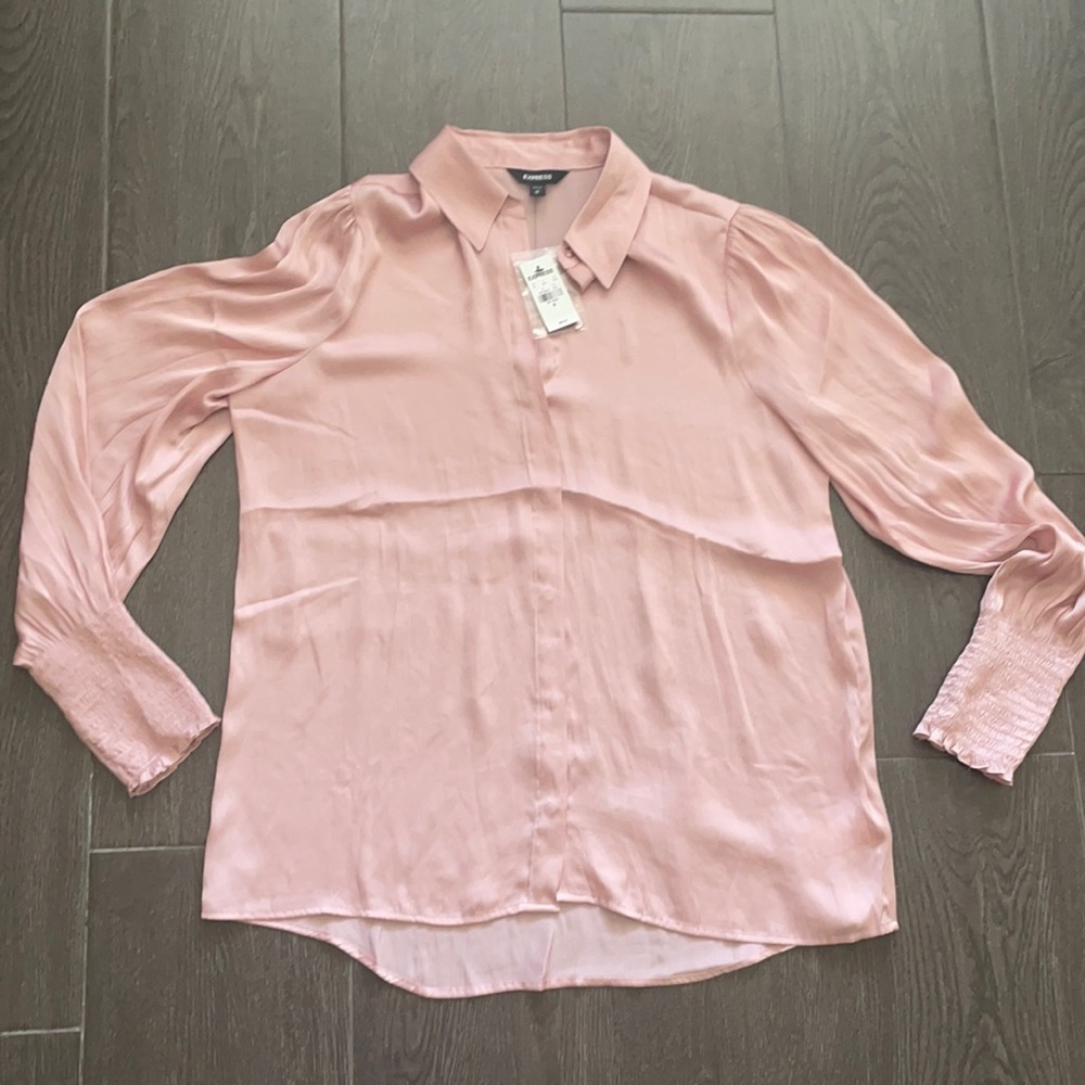 Express blouse blush pink Size M NWT